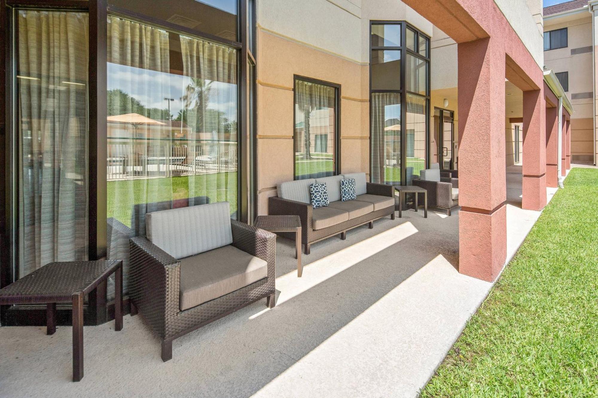 Courtyard By Marriott Bryan College Station Exterior foto